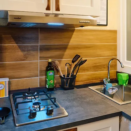 61 Apartment *