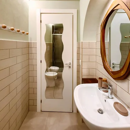 61, Cozy Oasis With Mini Pool And Courtyard