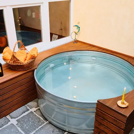 Apartamento 61, Cozy Oasis With Mini Pool And Courtyard Palermo