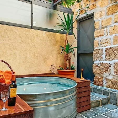 Apartamento 61, Cozy Oasis With Mini Pool And Courtyard