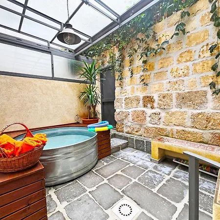 61 Urban Oasis With Private Mini Pool & Courtyard - Families & Groups Apartamento