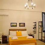 Apartment 61 Urban Oasis With Private Mini Pool & Courtyard - Families & Groups Palermo