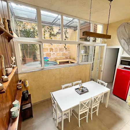 Appartement 61 Urban Oasis With Private Mini Pool & Courtyard - Families & Groups